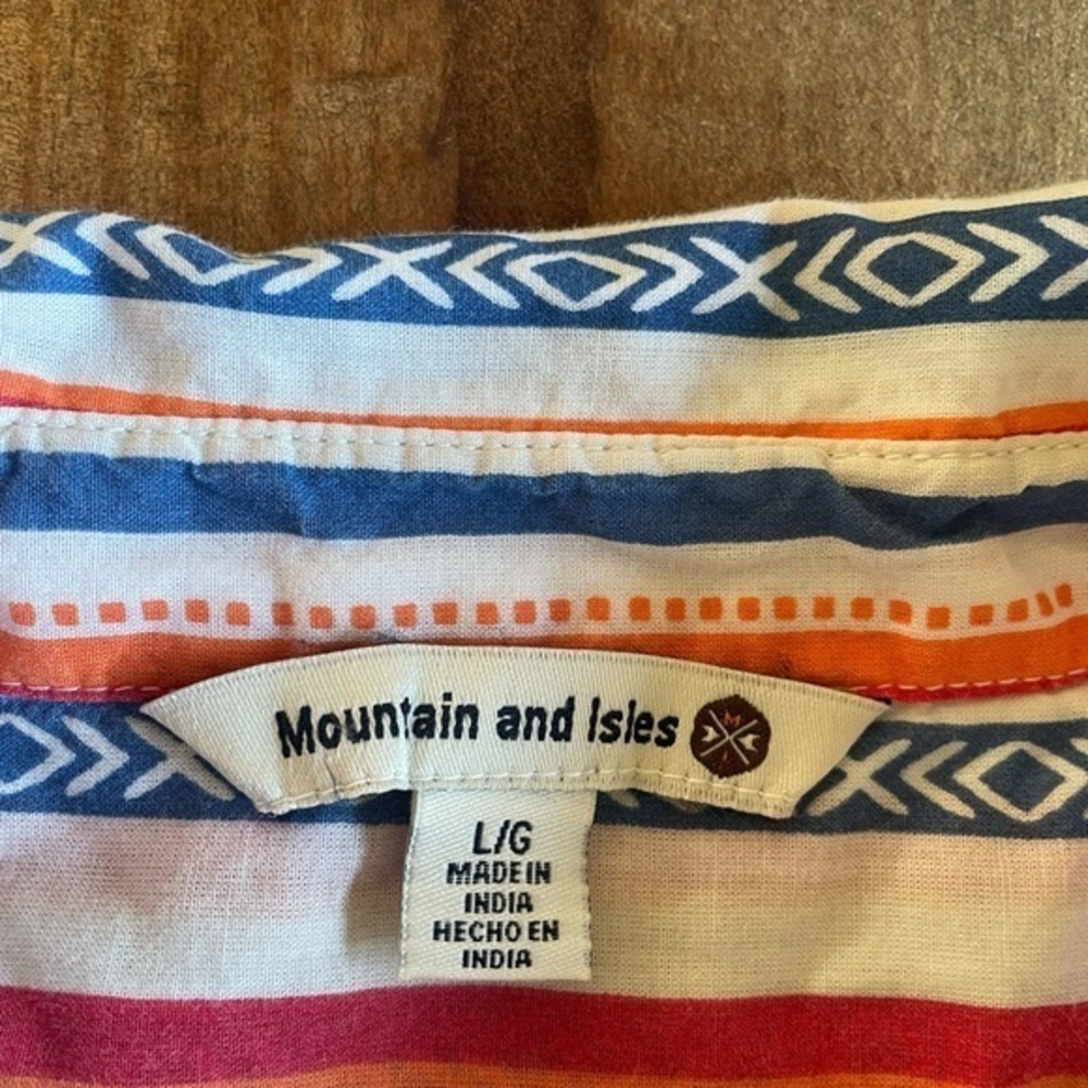 Mountain and Isles Women’s Short Sleeved Button‎ Down with pocket - Picture 4 of 6